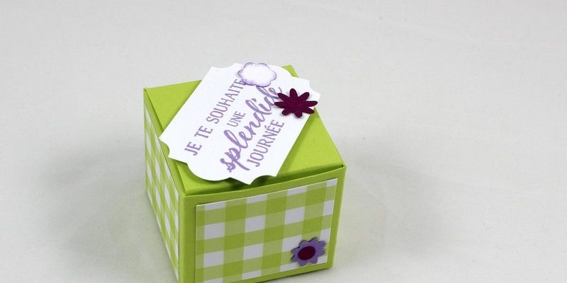 Photo de la mini boite vichy fleurie