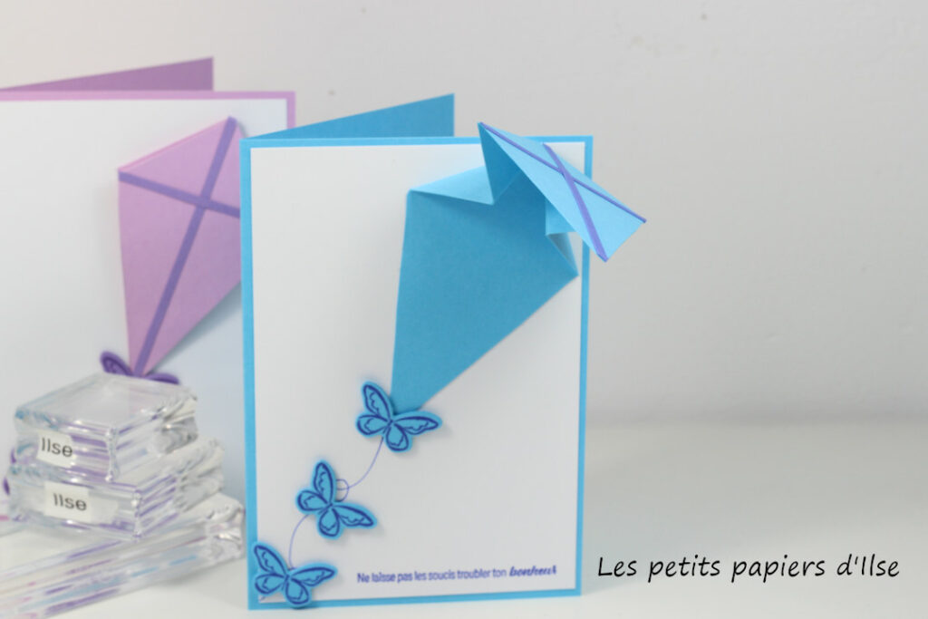 Détail de la carte au cerf-volant en origami